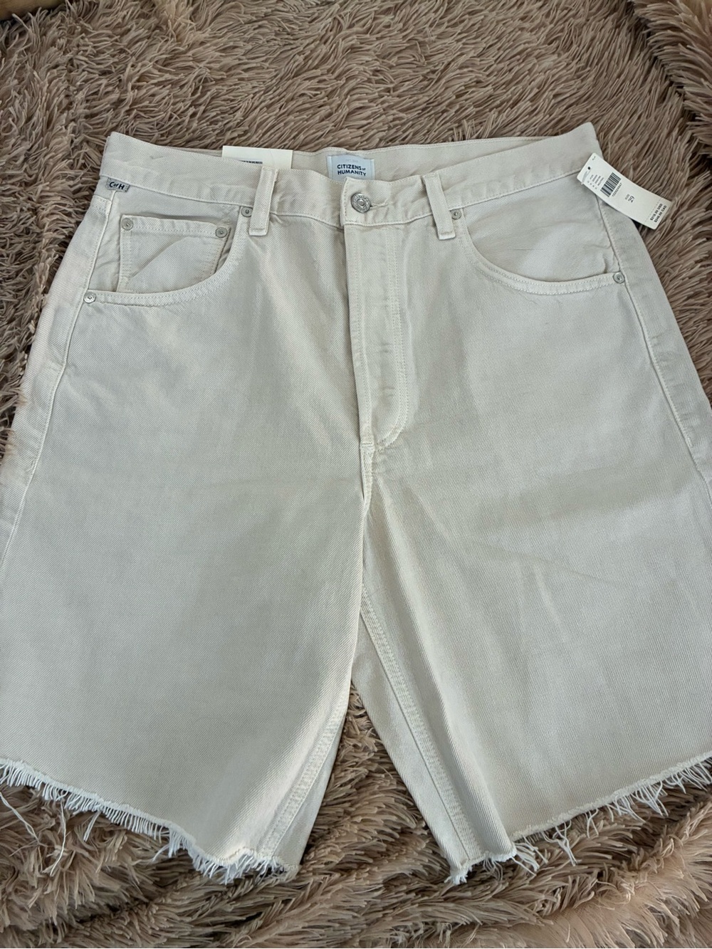 NWT CITIZENS OF HUMANITY AYLA SHORTS IN ALMONDETTE SZ 29 - Picture 7 of 10